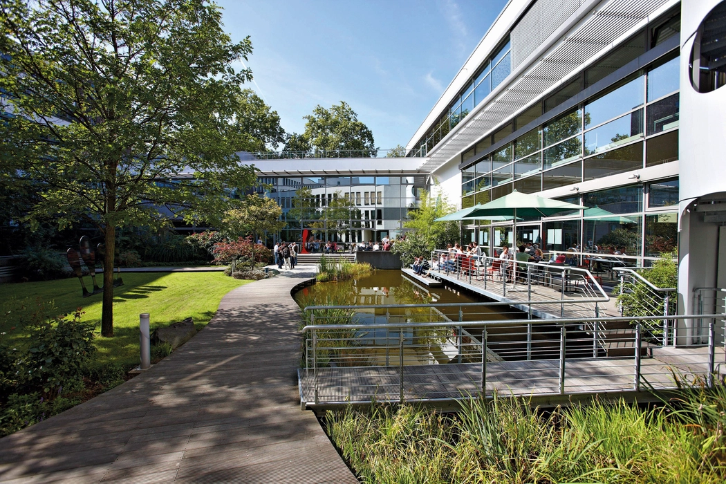 Frankfurt School of Finance & Management