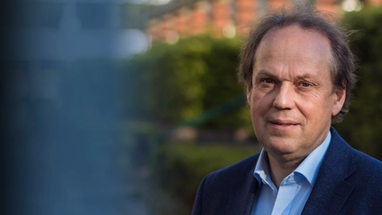 How Can We Historically Describe the Evolution of Knowledge and How Can We Account for It? Cover