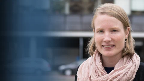 How Important Are Caseworkers In Helping the Unemployed To Find Work? Cover