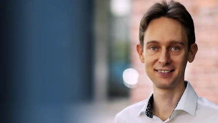 How Do Electrochemical Reactions Work At The Quantum Level? Cover